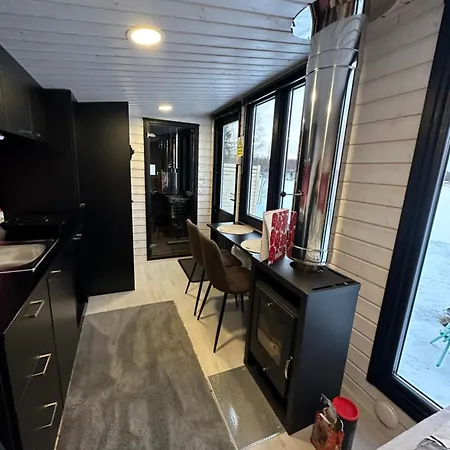 Aurora Forest روفانييمي